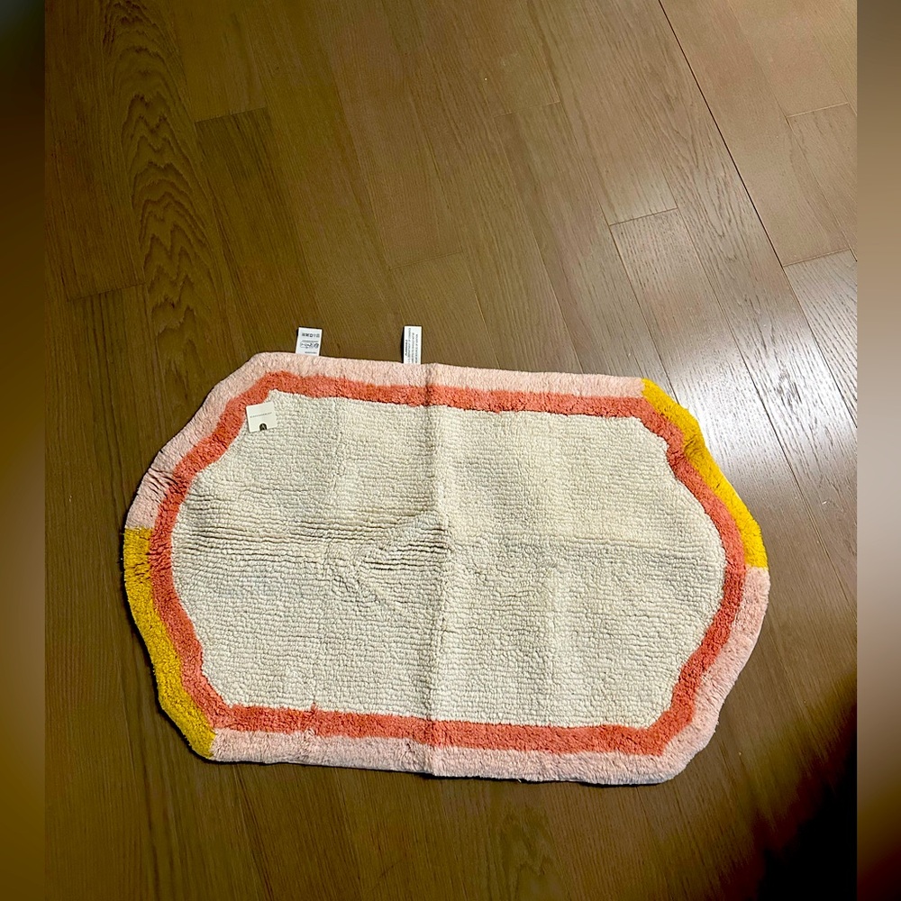 ANTHROPOLOGIE HAND-TUFTED MARCEL BATH MAT